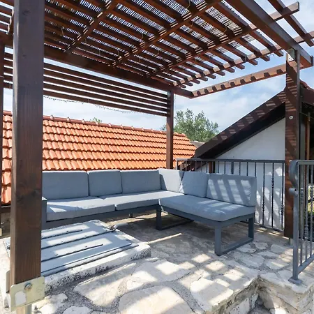House Vinko *